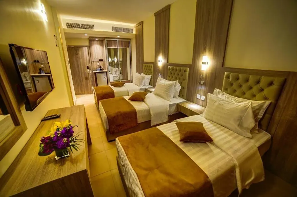 De-Lara Hotel アカバ